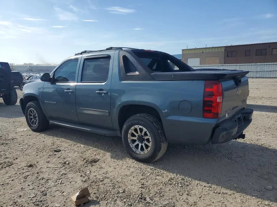 2011 CHEVROLET AVALANCHE LS  