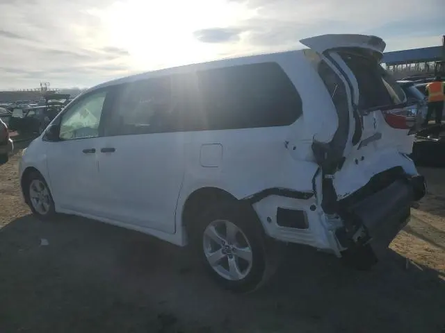 2019 TOYOTA SIENNA   