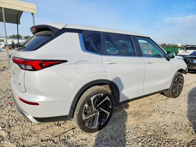 2023 MITSUBISHI OUTLANDER SE  