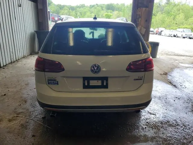 2017 VOLKSWAGEN GOLF ALLTRACK S  