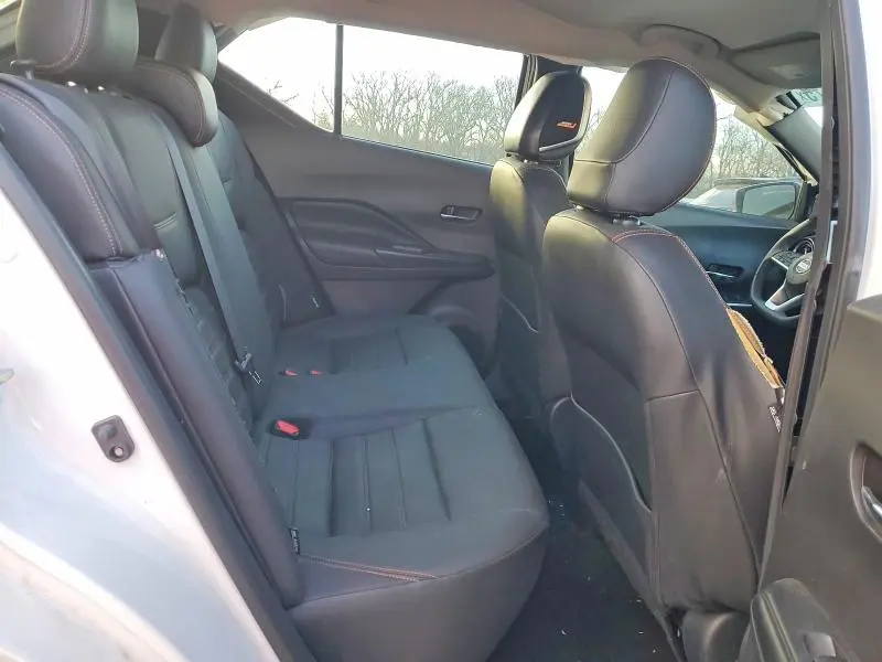 2020 NISSAN KICKS SR  