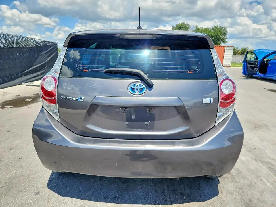 2013 TOYOTA PRIUS C TWO  