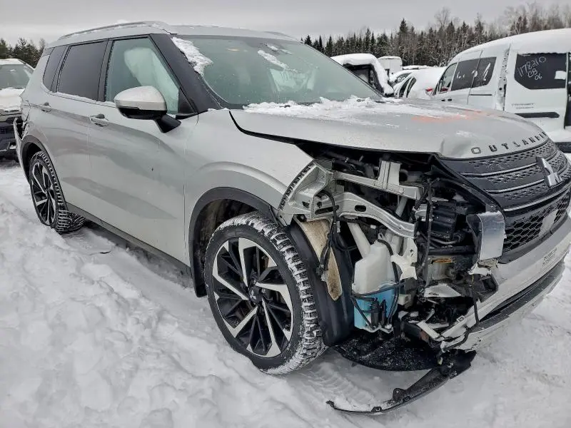 2022 MITSUBISHI OUTLANDER SE  