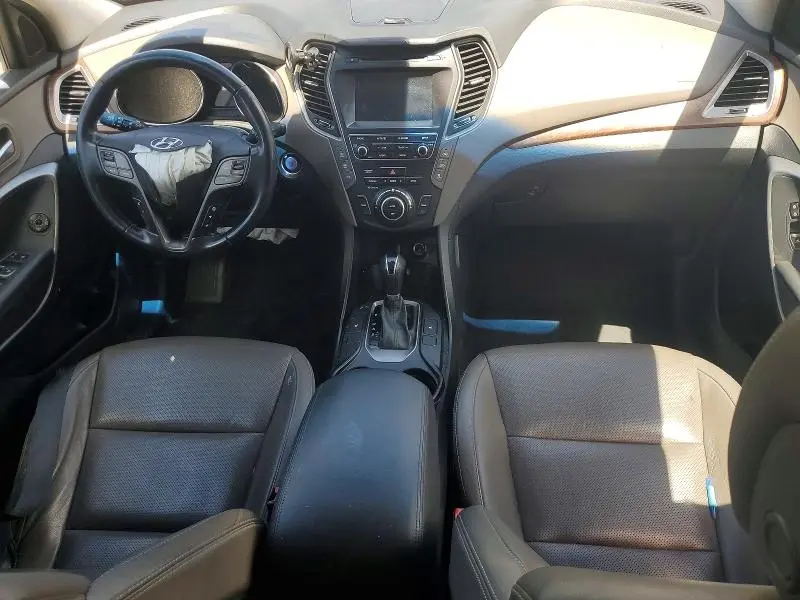2018 HYUNDAI SANTA FE SE  