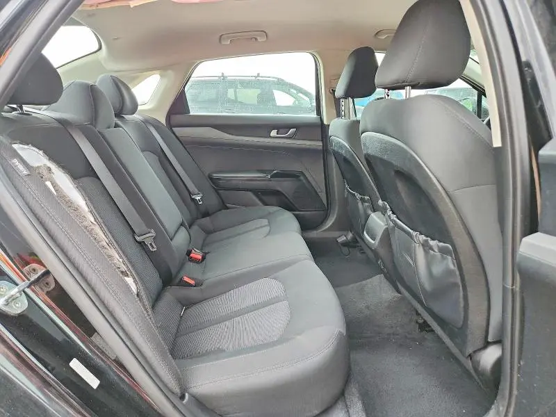 2022 KIA K5 LXS  