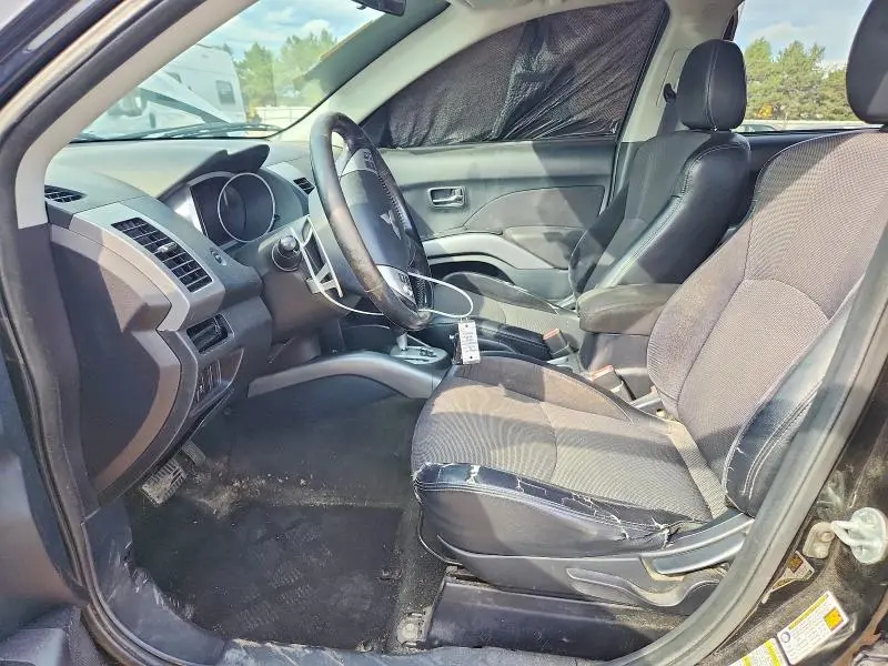 2012 MITSUBISHI OUTLANDER SE  
