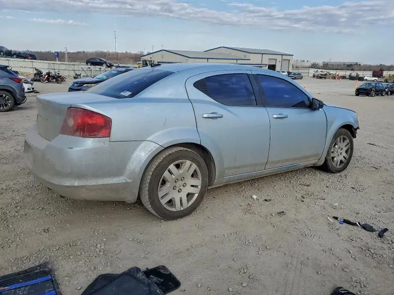 2013 DODGE AVENGER SE  