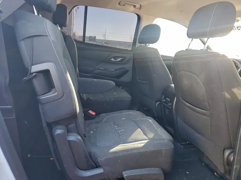 2021 CHEVROLET TRAVERSE LT  