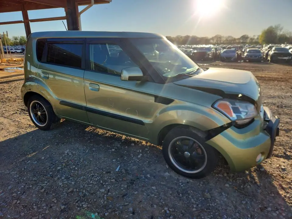 2010 KIA SOUL +  