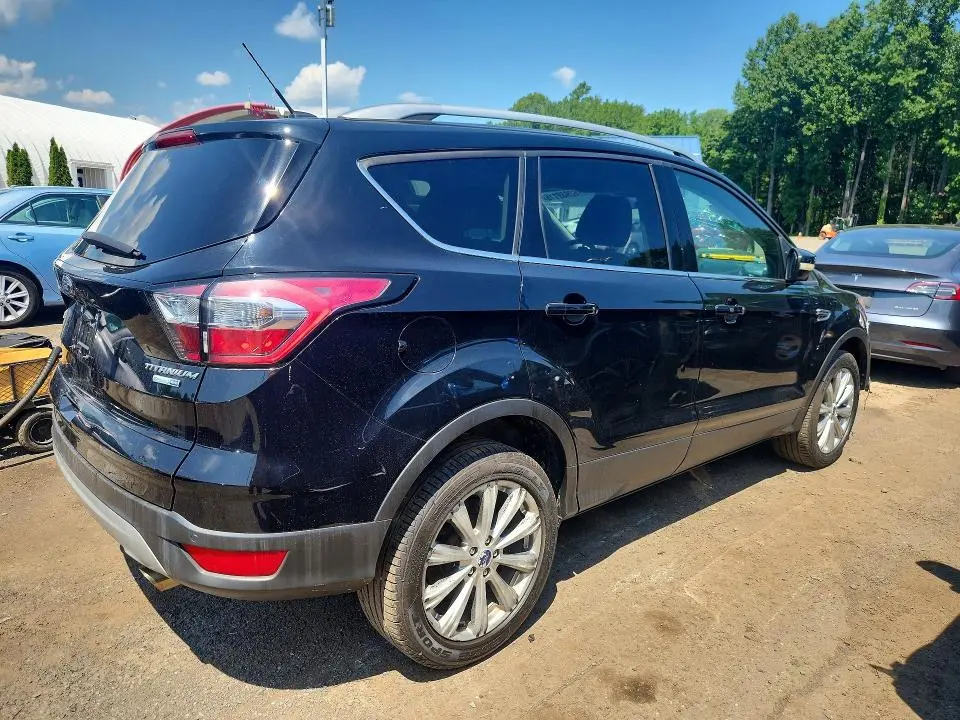 2017 FORD ESCAPE TITANIUM  