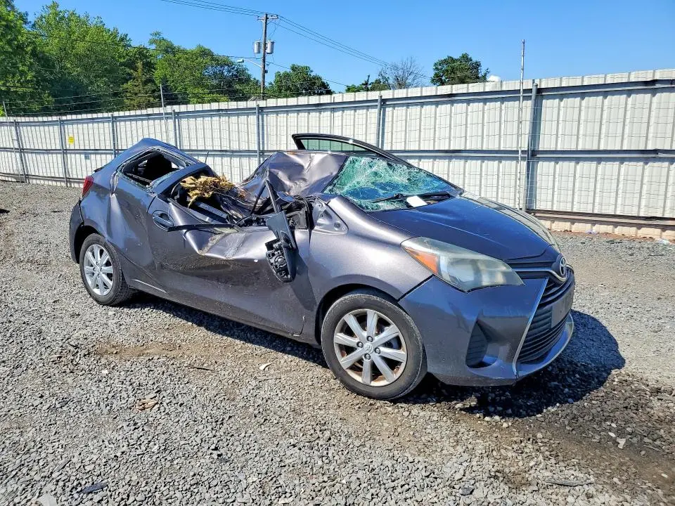 2015 TOYOTA YARIS 3-DOOR LE  