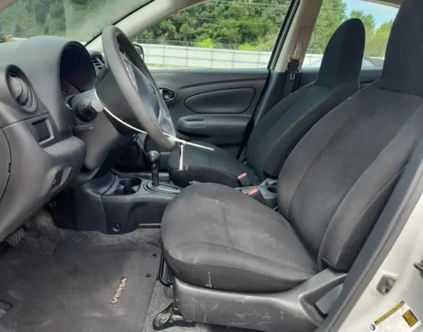 2015 NISSAN VERSA S  