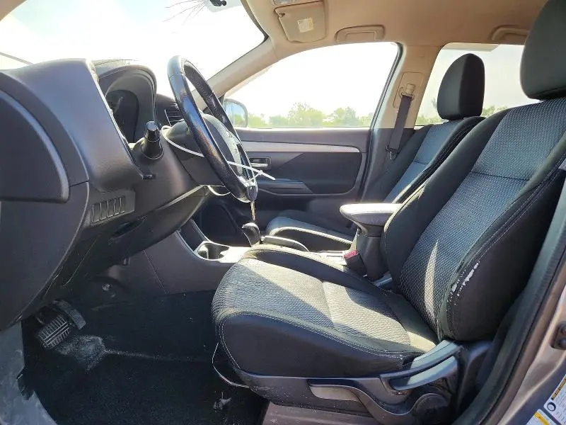2016 MITSUBISHI OUTLANDER SE  