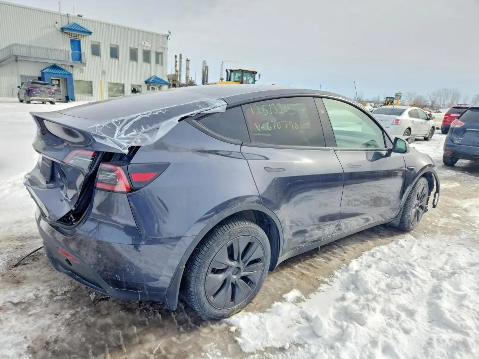 2024 TESLA MODEL Y   