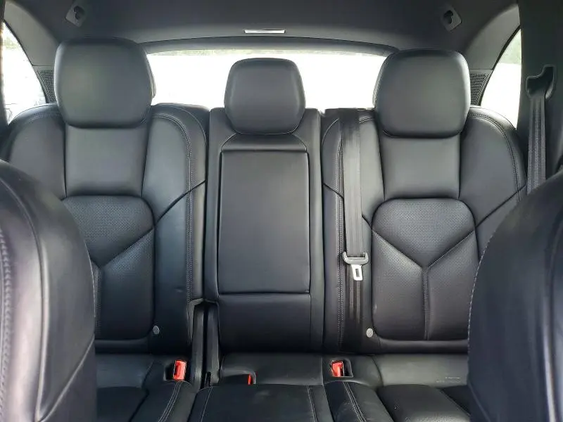2016 PORSCHE CAYENNE   