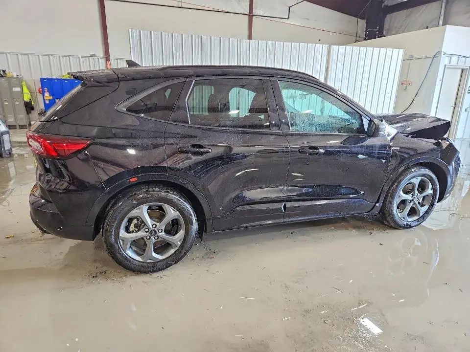 2023 FORD ESCAPE ST LINE  