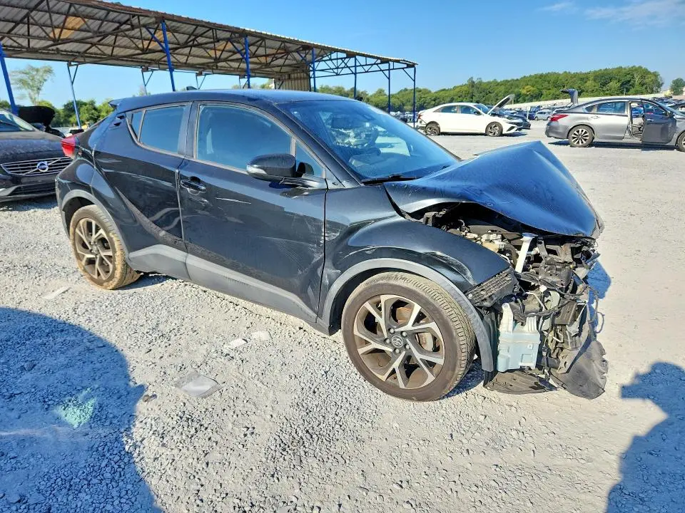 2018 TOYOTA C-HR XLE PREMIUM  