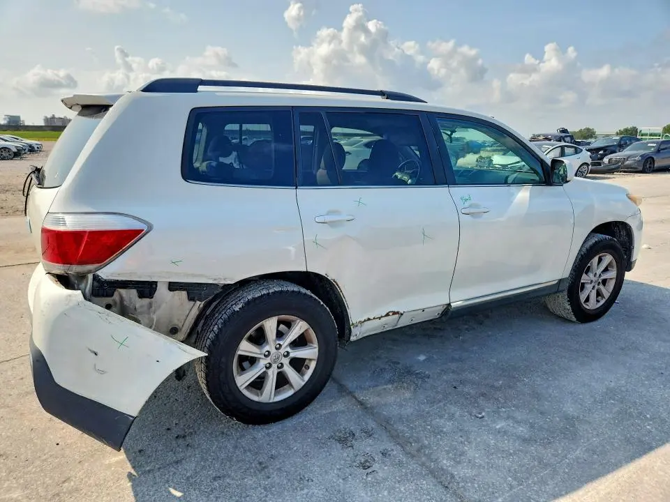 2011 TOYOTA HIGHLANDER BASE  