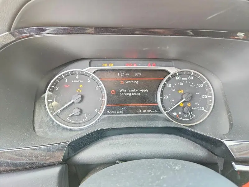2022 NISSAN PATHFINDER SV  