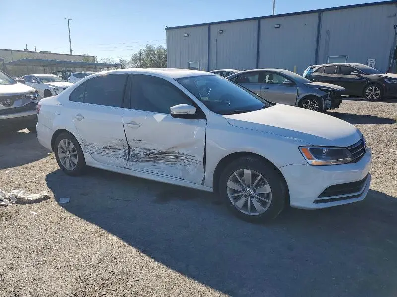 2016 VOLKSWAGEN JETTA SE  