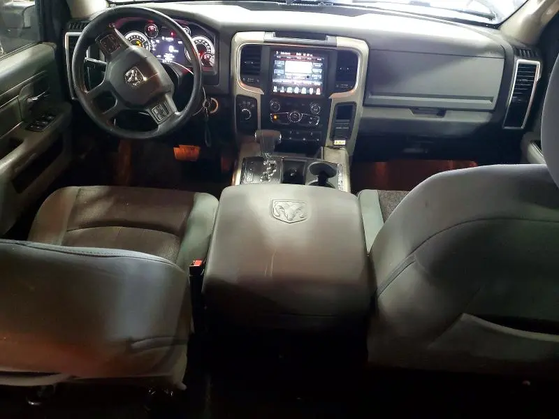 2013 RAM 1500 SLT  