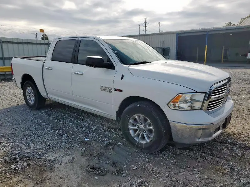 2016 RAM 1500 SLT