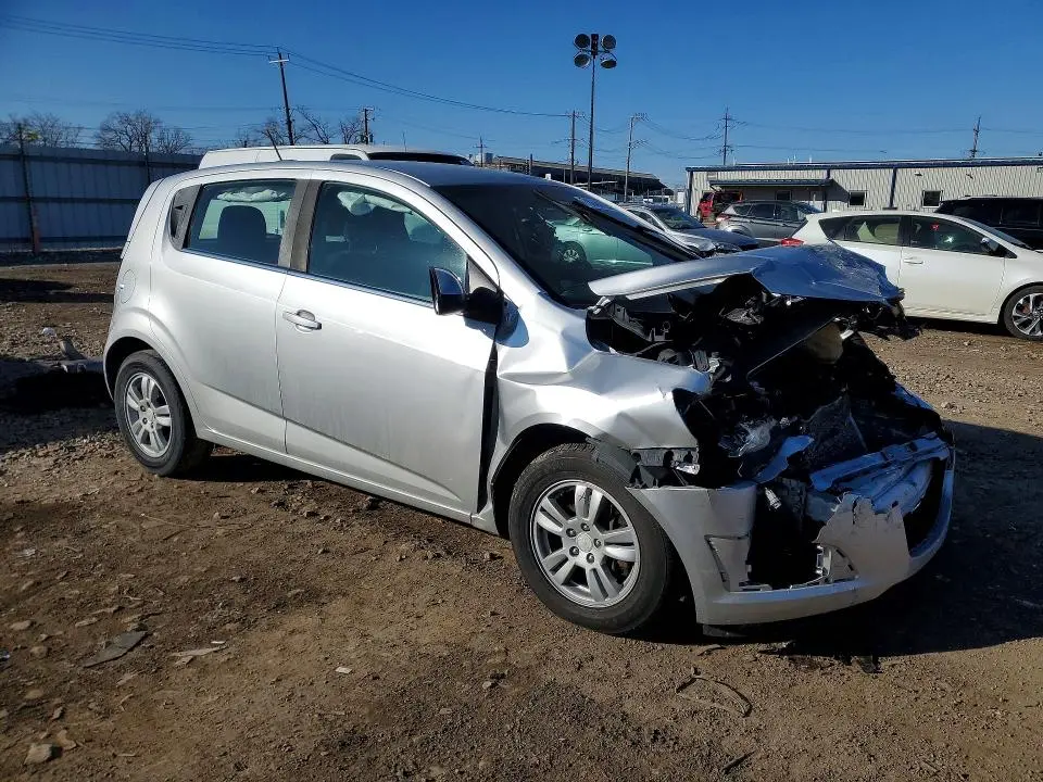 2016 CHEVROLET SONIC LT  