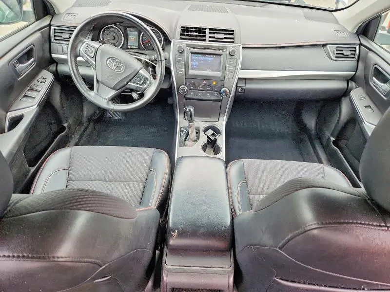 2017 TOYOTA CAMRY SE  