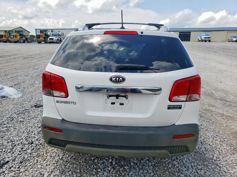 2011 KIA SORENTO LX  