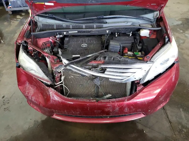 2011 TOYOTA SIENNA LIMITED 7-PASSENGER  