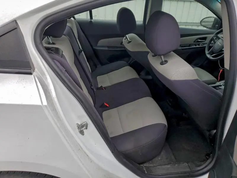 2013 CHEVROLET CRUZE LS  