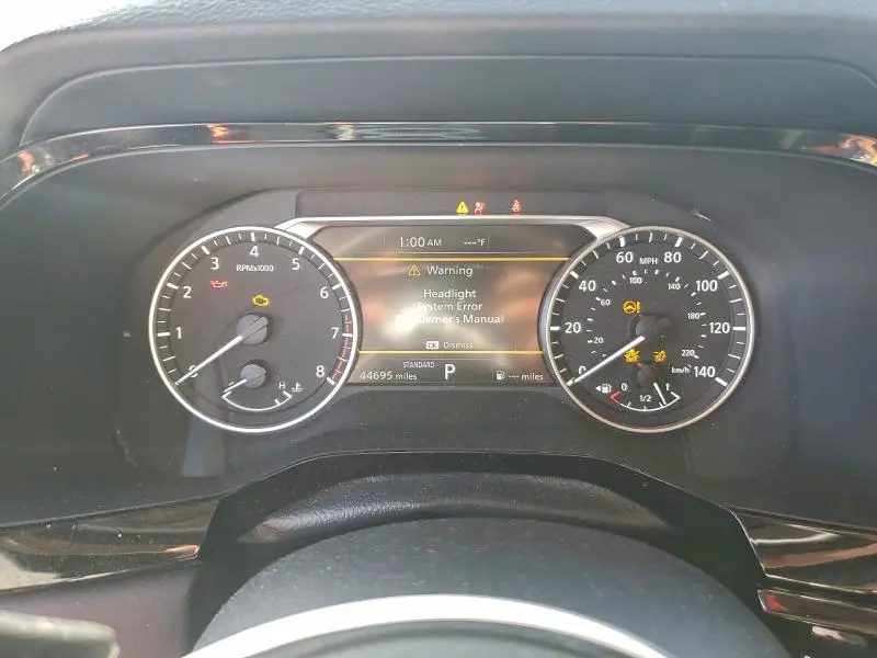 2024 NISSAN PATHFINDER SV  