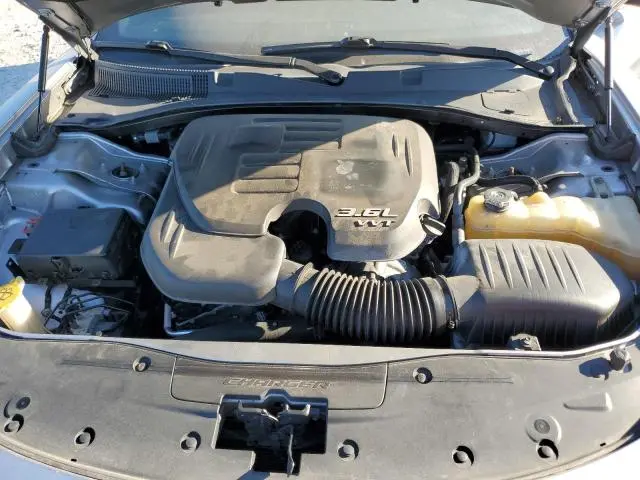 2016 DODGE CHARGER SE