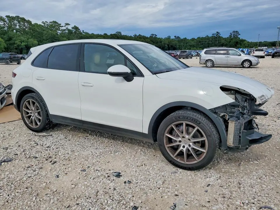 2019 PORSCHE CAYENNE   