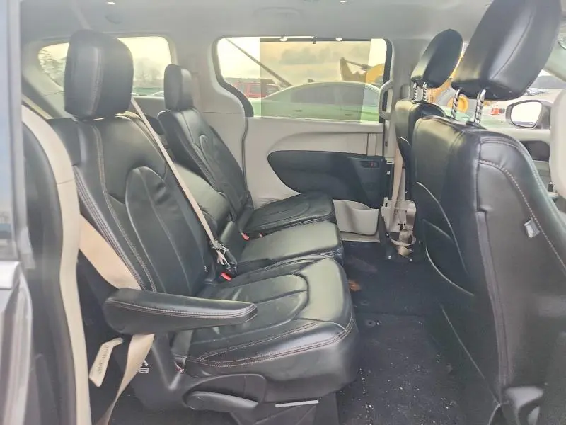 2019 CHRYSLER PACIFICA TOURING PLUS  