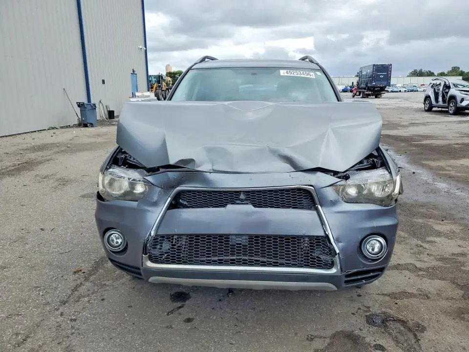 2012 MITSUBISHI OUTLANDER SE  