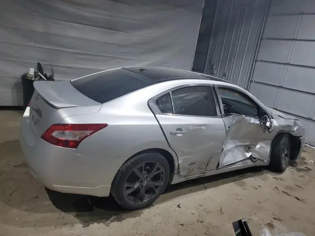 2010 NISSAN MAXIMA S  