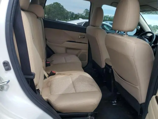 2016 MITSUBISHI OUTLANDER SE  