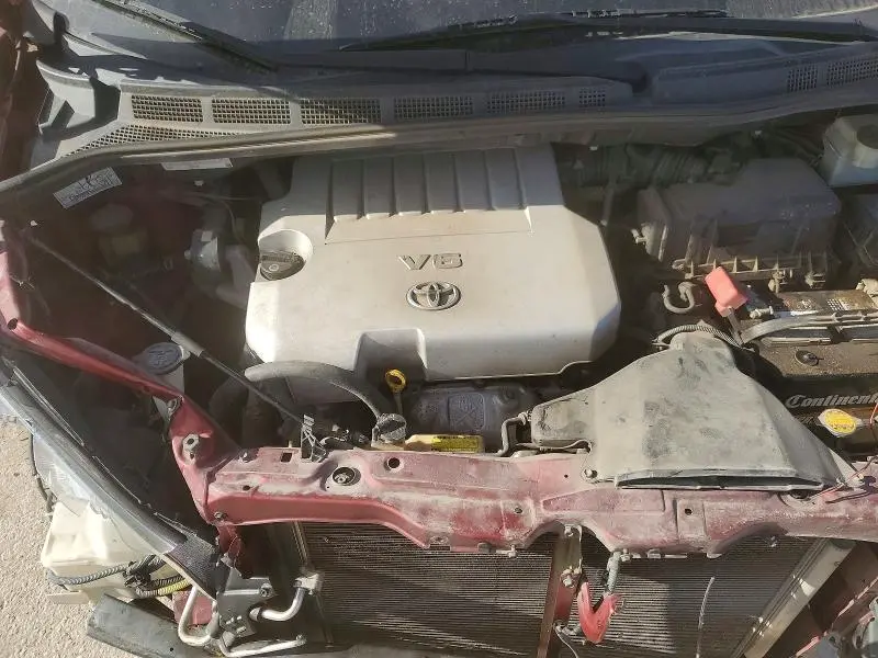 2010 TOYOTA SIENNA LE 7-PASSENGER  