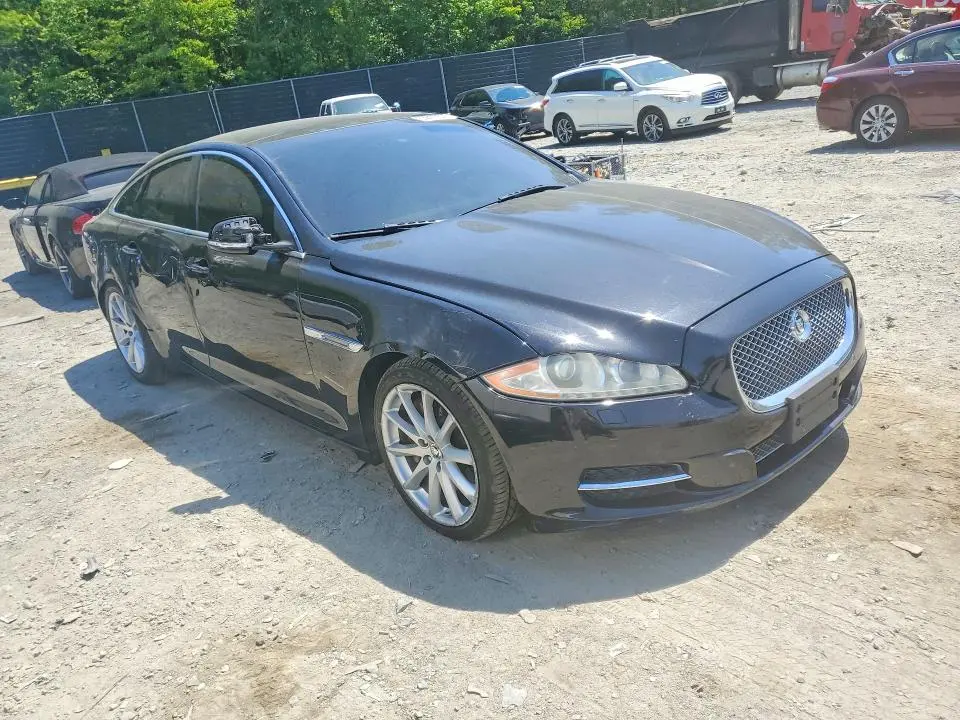 2013 JAGUAR XJ   
