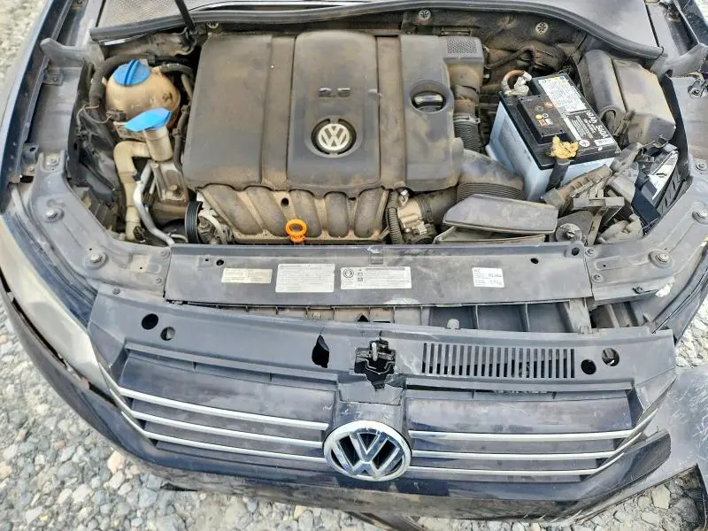 2013 VOLKSWAGEN PASSAT S  