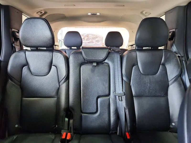 2016 VOLVO XC90 T6  