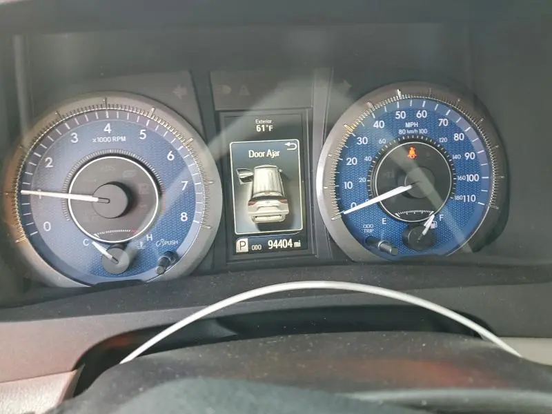 2018 TOYOTA SIENNA LE  