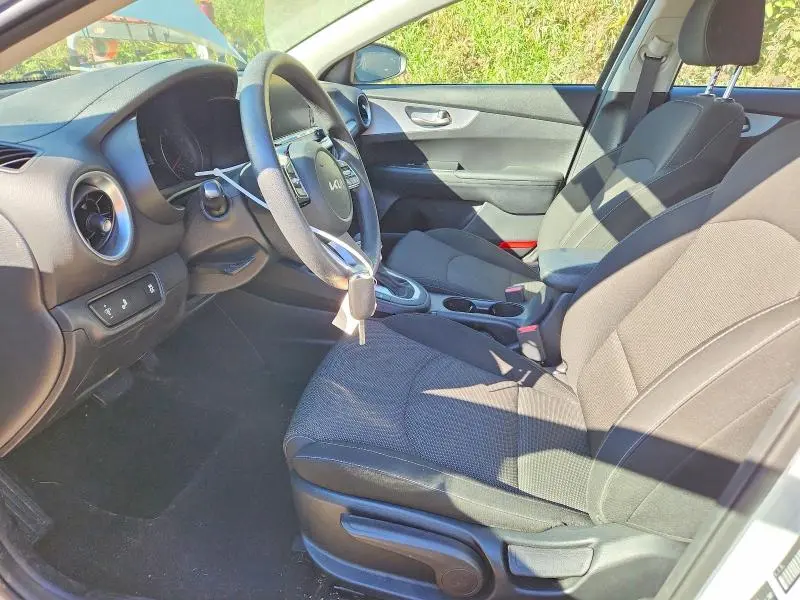 2022 KIA FORTE LXS  