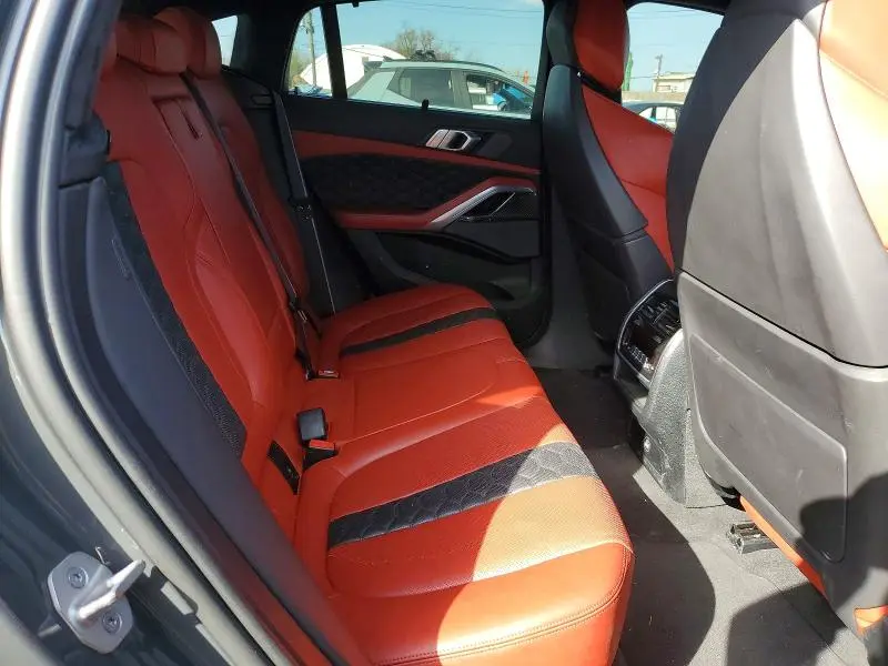 2022 BMW X6 M  