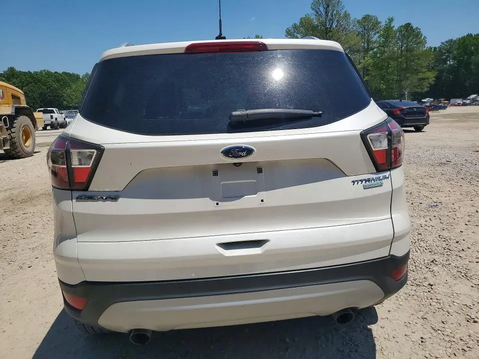 2017 FORD ESCAPE TITANIUM  