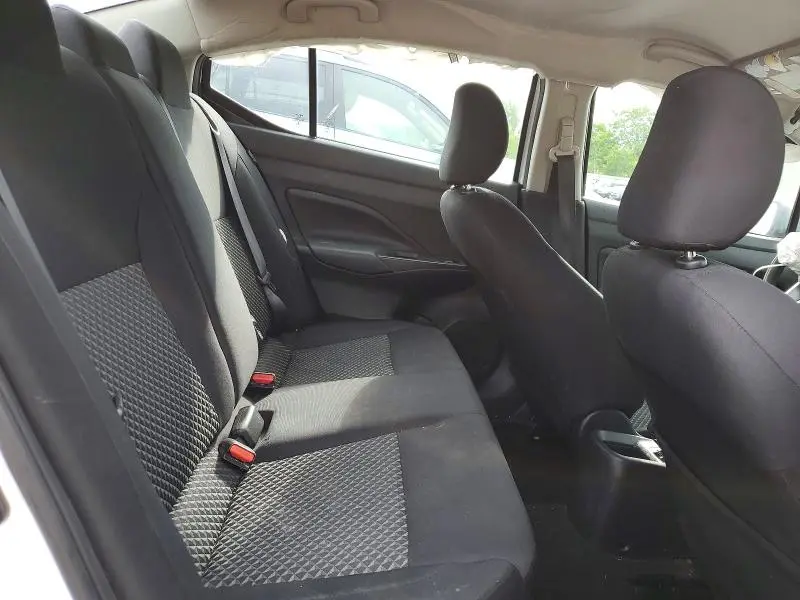 2021 NISSAN VERSA S  