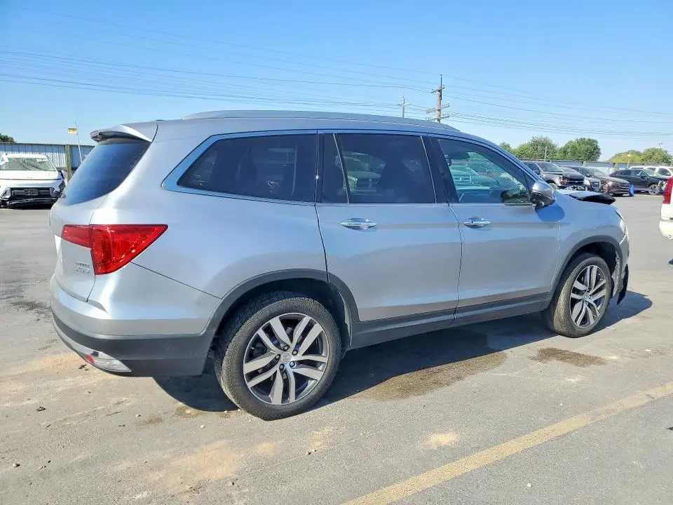 2017 HONDA PILOT TOURING  