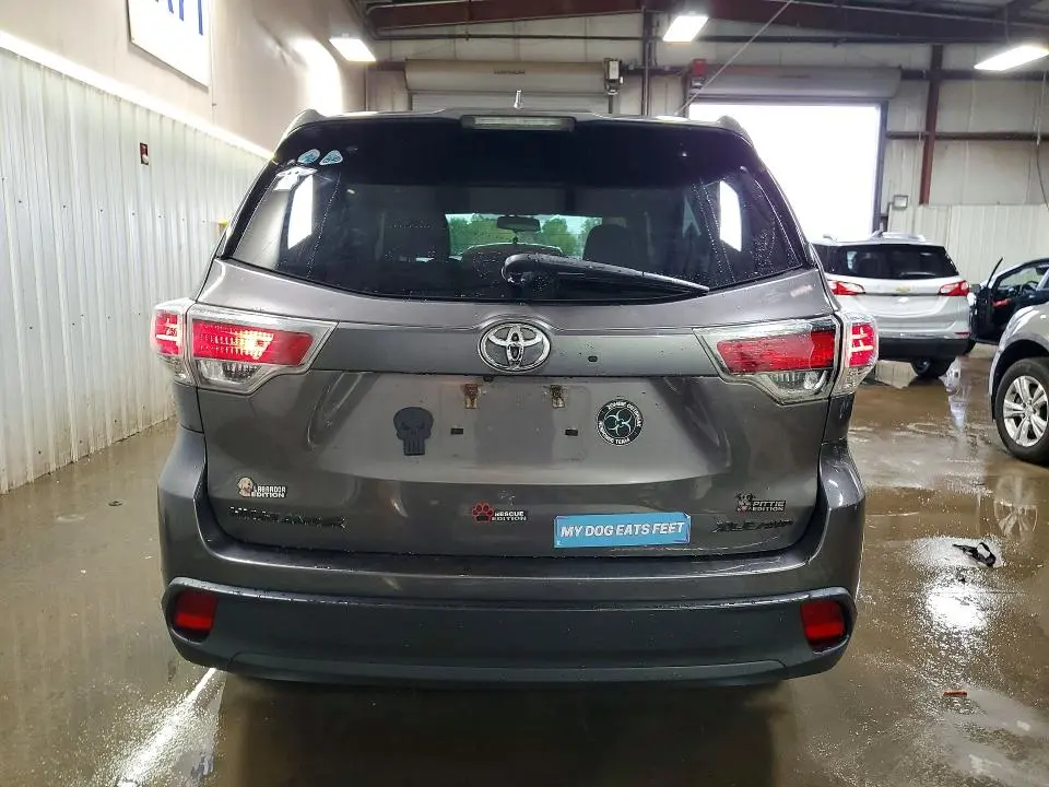2016 TOYOTA HIGHLANDER XLE  