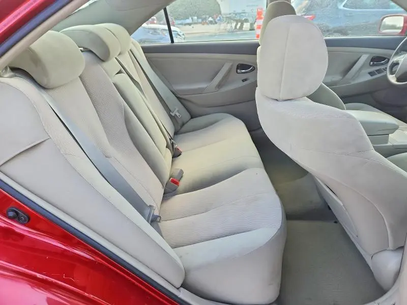 2010 TOYOTA CAMRY LE  